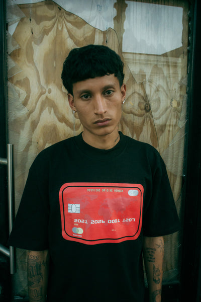 BLACK TEE ' RED MASTA CARD '