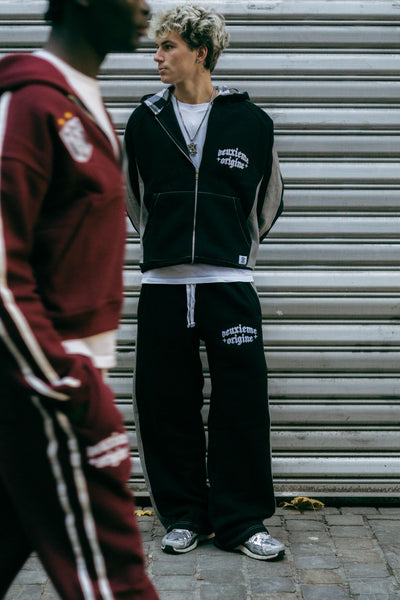 Black pleaded trouser