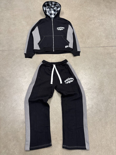 Black pleaded Hoodie